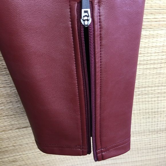 A.L.C. Emile Faux Leather Cropped Leggings Pull-on Pants In Dark Cherry Red Sz 8 - Picture 8 of 12